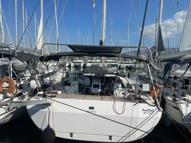 Louer Voilier avec ou sans skipper Bavaria à Álimos