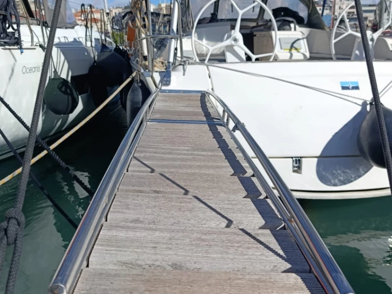 Location bateau Bavaria Bavaria 41 Cruiser à Álimos sur Samboat