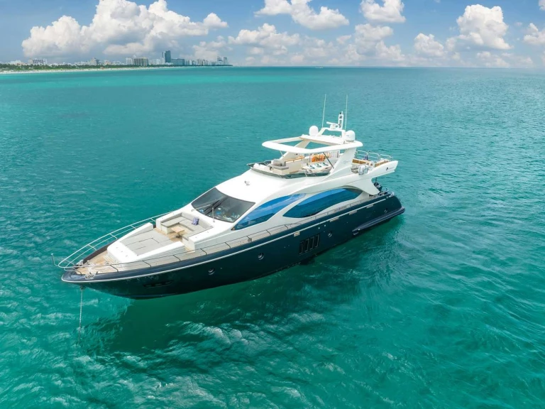 Louez un Azimut Sky à Montauk