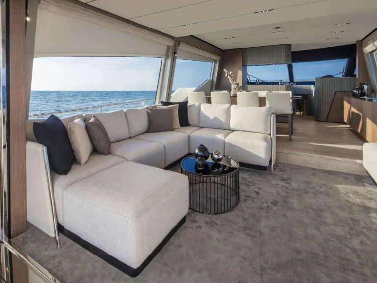 Location Yacht Ferretti avec permis