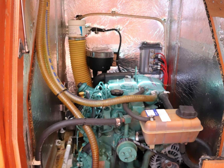 Bavaria Bavaria Cruiser 40 (3 cab.) a louer à Néa Péramos