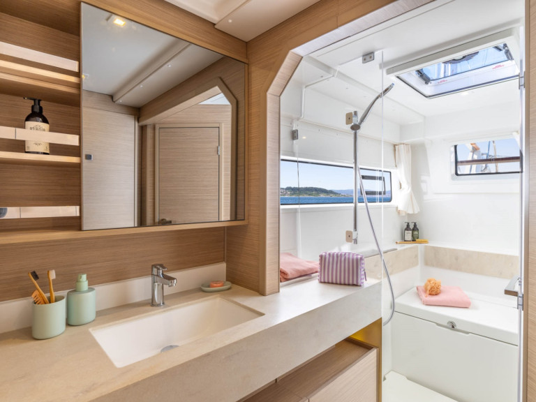 Location bateau Kos pas cher Lagoon 43 (6 cab.)