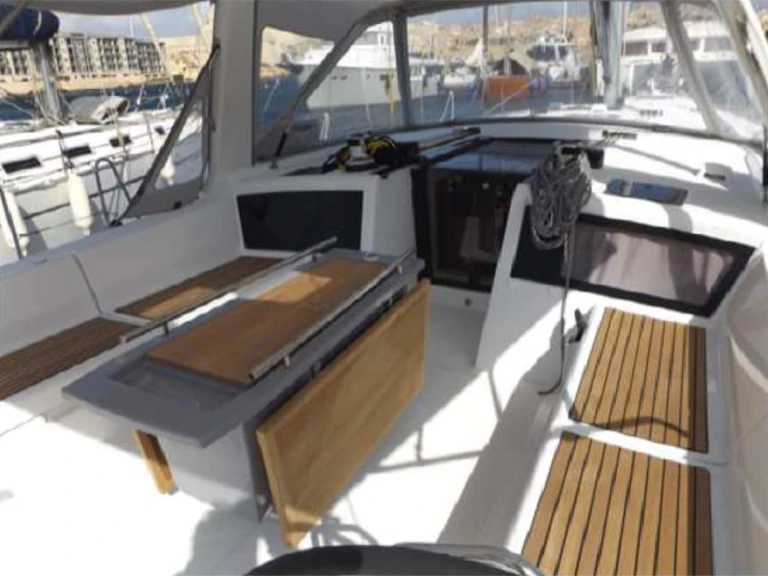 Location bateau Kalkara pas cher Oceanis 48