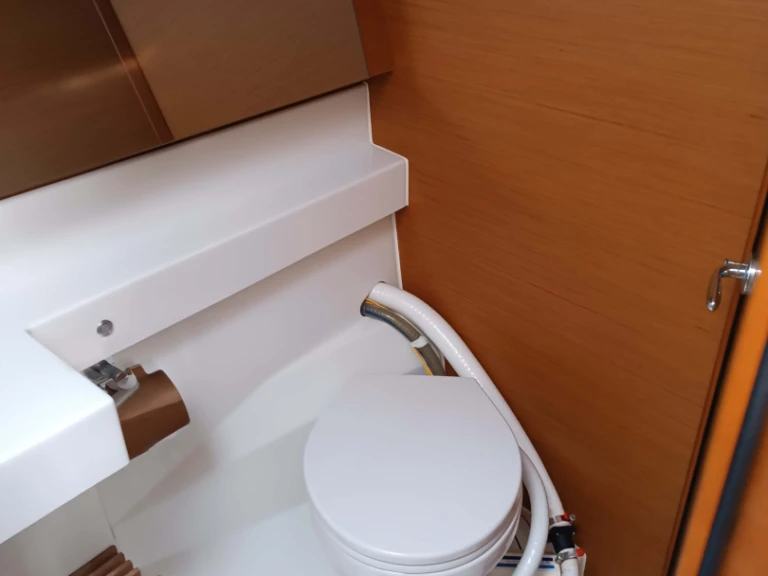 Jeanneau Sun Odyssey 440 a louer à Gouviá