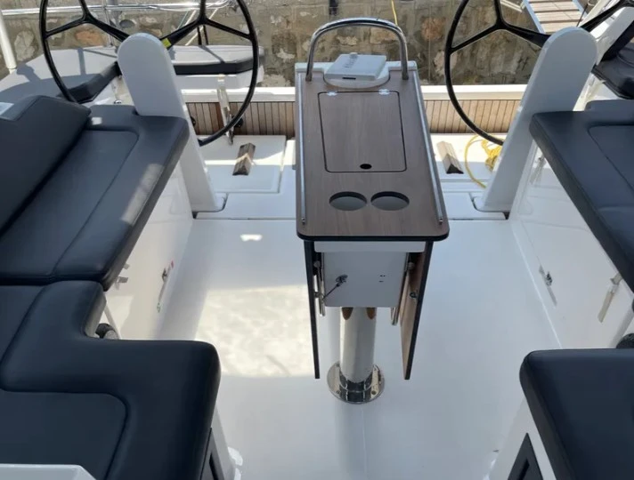 Location bateau Álimos pas cher Bavaria C42 (3 cab.)