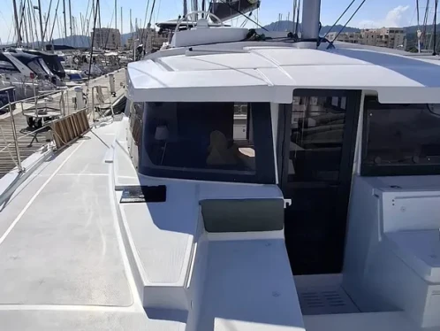 Location bateau Bali Bali 4.2 (5 cab.) à Bormes-les-Mimosas sur Samboat