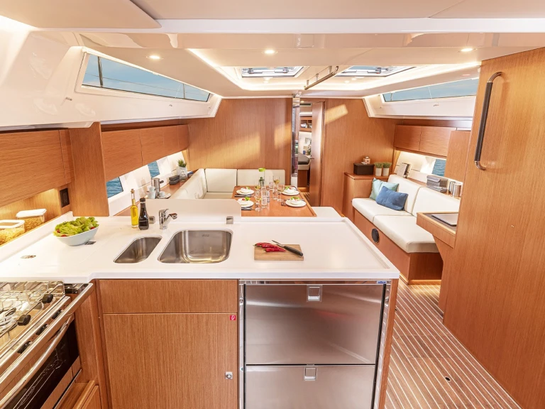 Location bateau Volos pas cher Bavaria C45