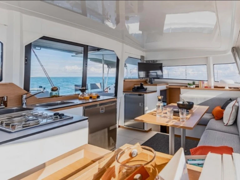 Location à Lefkáda - Excess Excess 11 (6 cab.) sur SamBoat