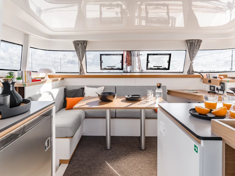 Location bateau Lefkáda pas cher Excess 11 (6 cab.)