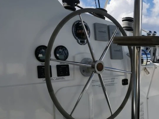 Fountaine Pajot Isla 40 (5 cab.) a louer à Propriano