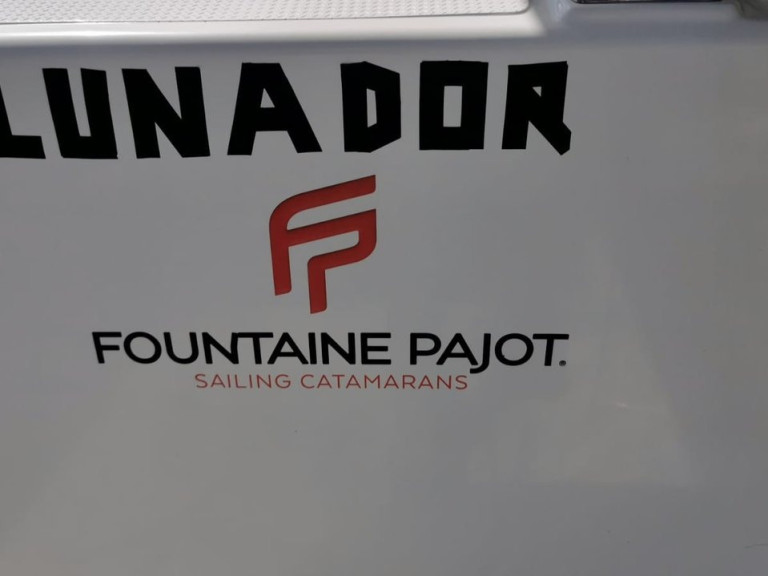 Louez un Fountaine Pajot Isla 40 (5 cab.) à Propriano