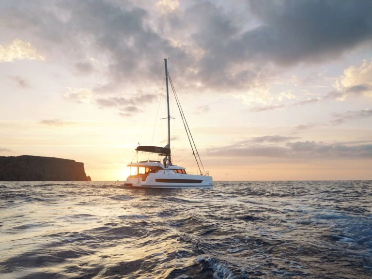 Location bateau Bali Bali Catspace (4 cab.) à Kalkara sur Samboat