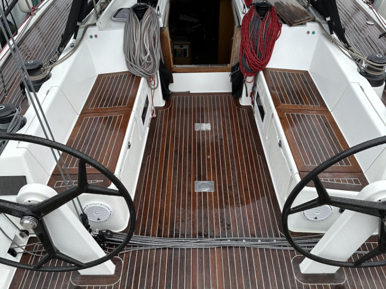Location bateau Punat pas cher Solaris One 44