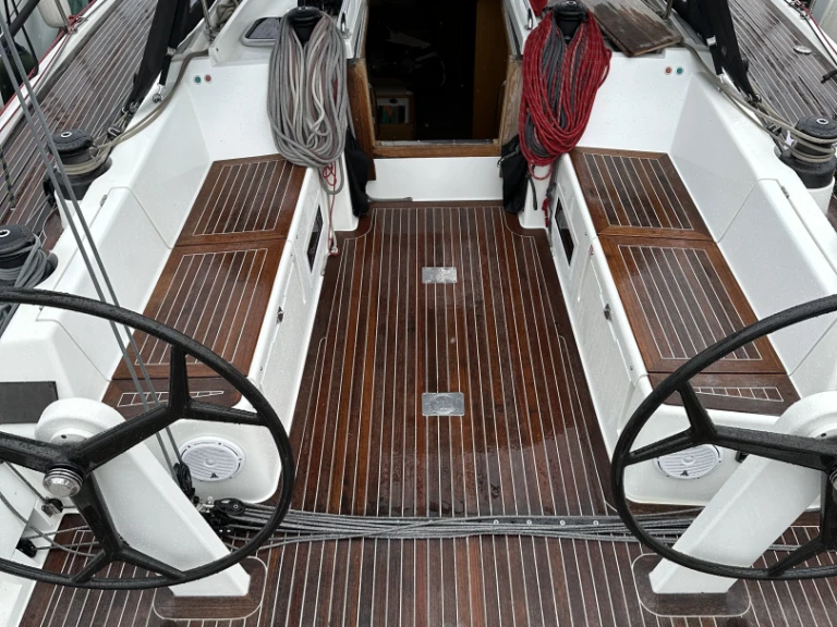 Location bateau Punat pas cher Solaris One 44