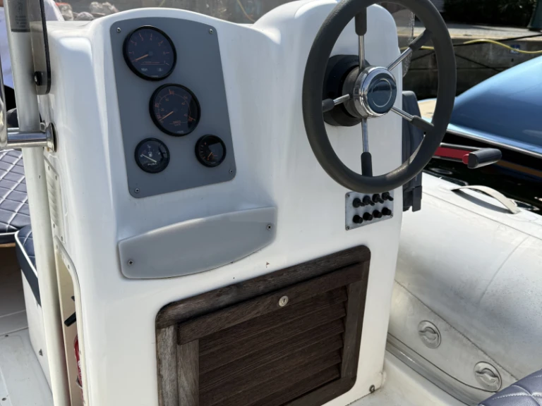 Capelli Tempest 500 a louer à Port Grimaud