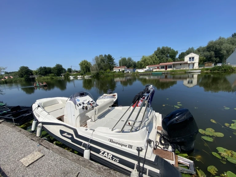 Location bateau Zar Zar 75 Suite Plus à Cogolin sur Samboat