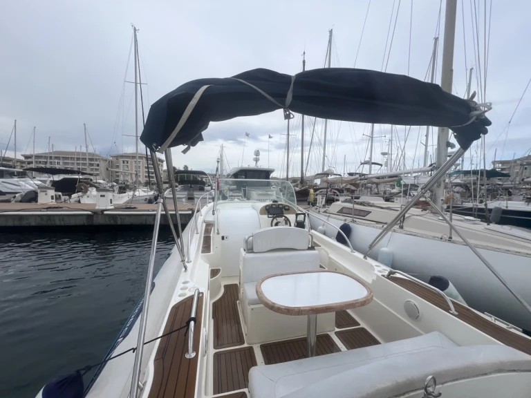 Location bateau Capelli Tempest 900 WA à Cogolin sur Samboat