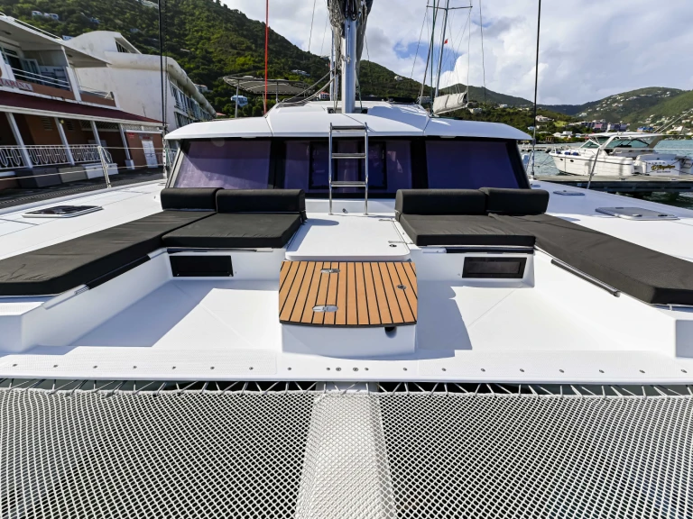 Louer Catamaran avec ou sans skipper Fountaine Pajot à Road Town