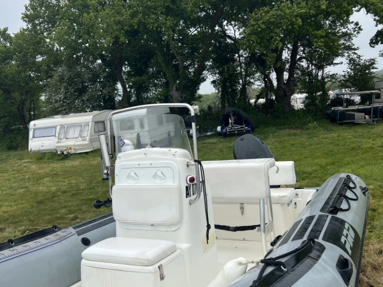 Location bateau Zodiac Pro 12 Man à Larmor-Baden sur Samboat