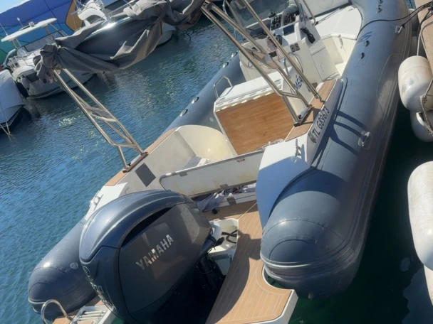 Location Semi-rigide à Fréjus - Capelli Tempest 775 Open