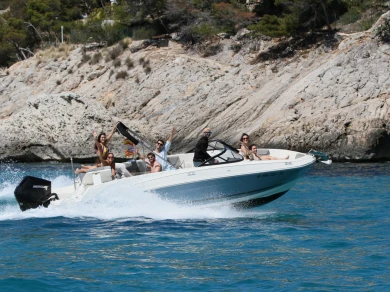 Motorboat hire in Santa Ponsa - Bayliner VR6