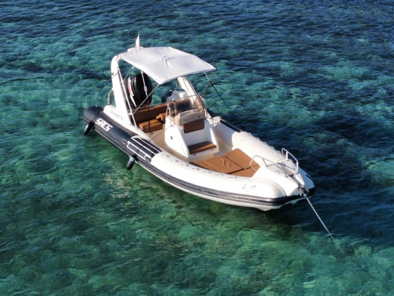 Semi-rigide à louer à Bonifacio au meilleur prix