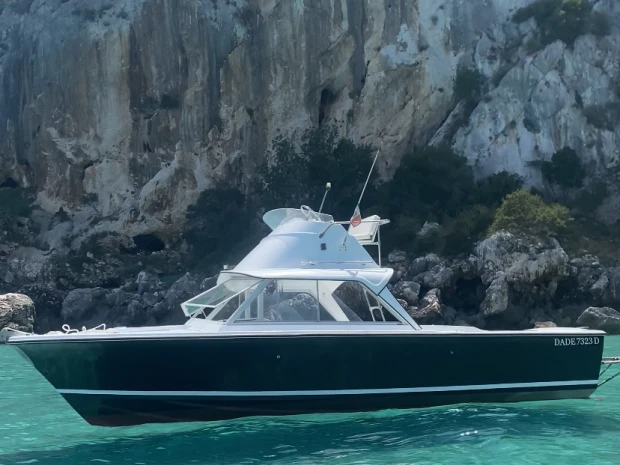 Bateau à moteur à louer à Orosei au meilleur prix