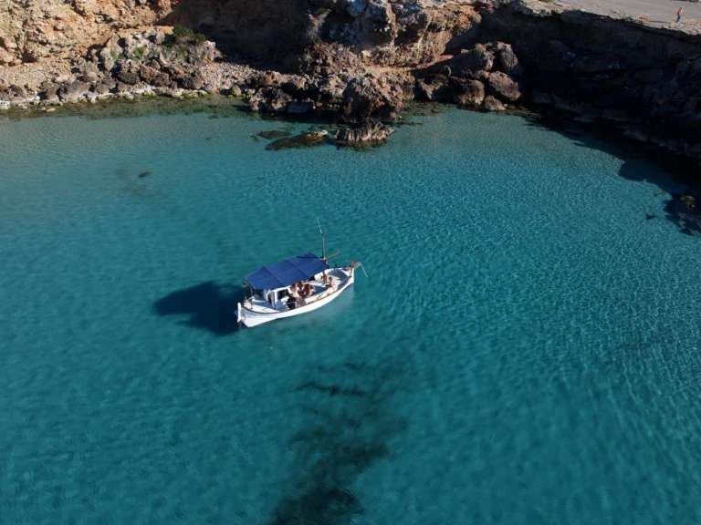 Location Bateau à moteur Capeador avec permis