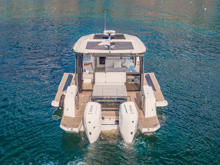 Louer Bateau à moteur avec ou sans skipper Saxdor à Cogolin