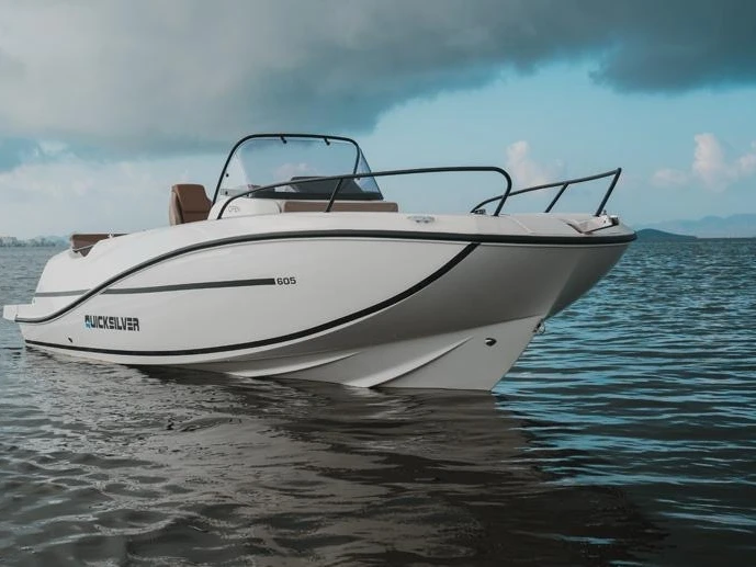 Location Bateau à moteur Quicksilver avec permis