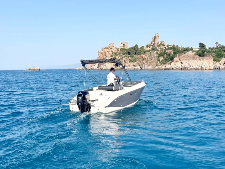 Louer Bateau à moteur avec ou sans skipper As Marine à Cefalù