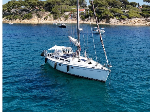 Location à Baie de Bandol - Jeanneau Sun Magic 44 sur SamBoat