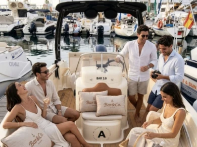 Yacht hire Alicante cheap Invictus 200 FX