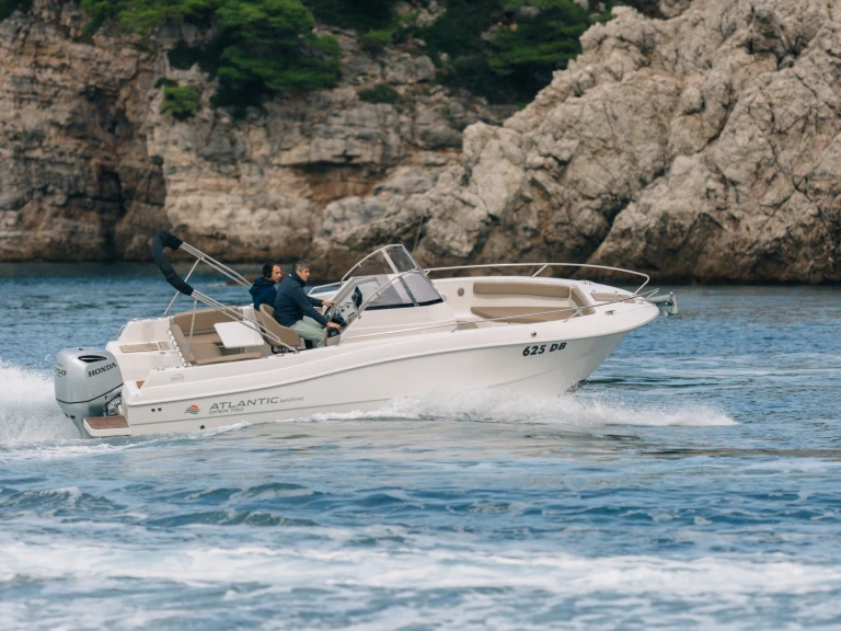 Louez un Atlantic open 750 à Split Port