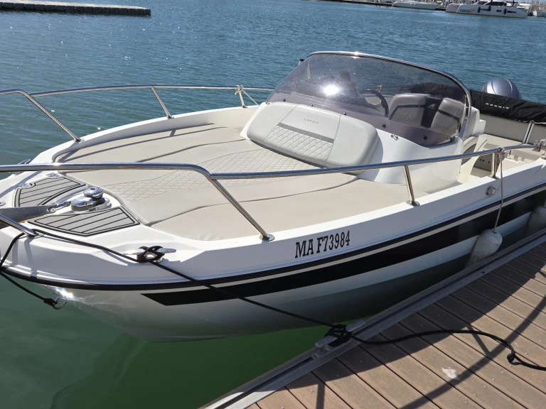 Bateau à moteur à louer à La Grande-Motte au meilleur prix