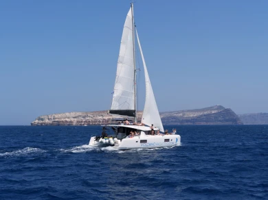 Location bateau Lagoon Lagoon 42 à Vlychada sur Samboat