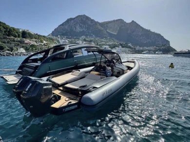Noleggio barche Panamera PY 100 a Castellammare di Stabia su Samboat