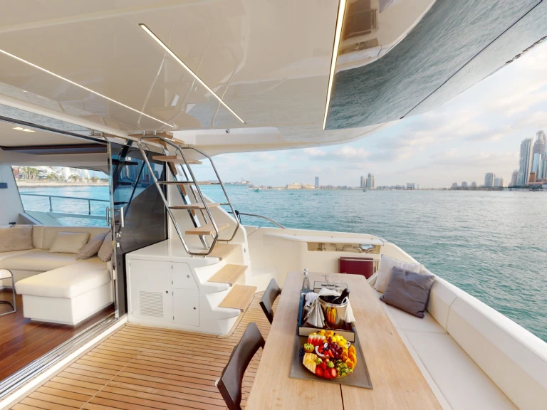 Louez un Ferretti FERRETTI 670 à Dubai Marina