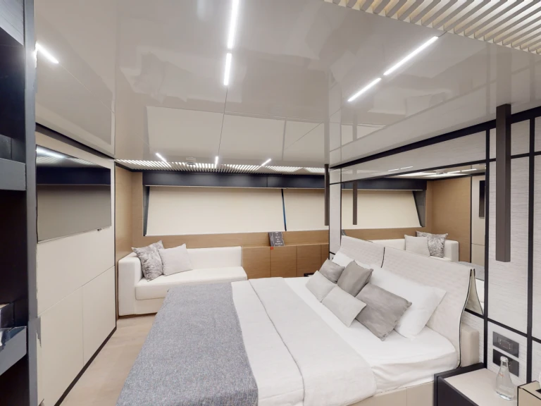 Location à Dubai Marina - Ferretti Ferretti 780 sur SamBoat