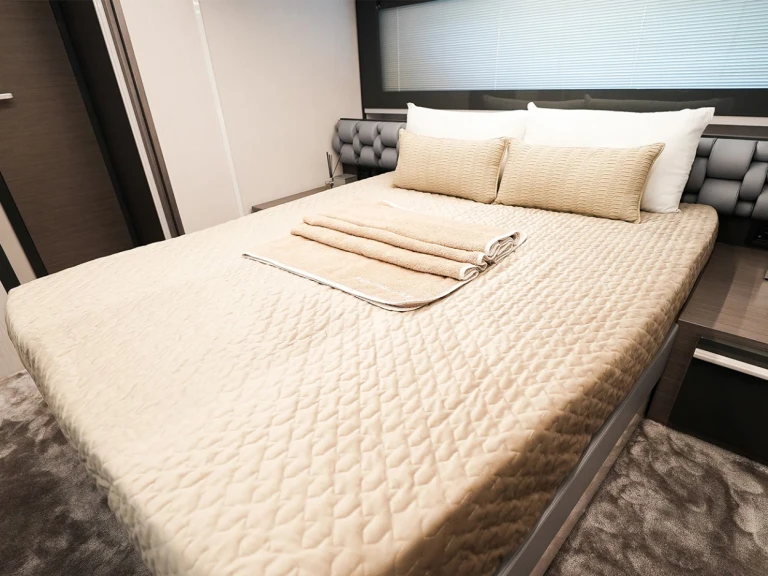 Location Bateau à moteur Pershing avec permis