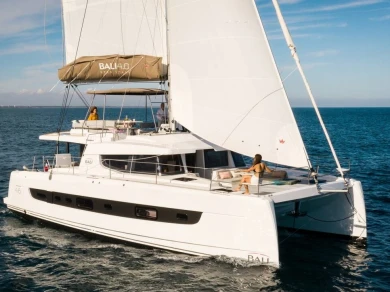 Hire a Bali Bali 4.6 Île Raiatea