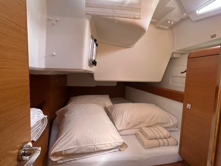 Louez un Jeanneau Sun Odyssey 519 à Seget Donji