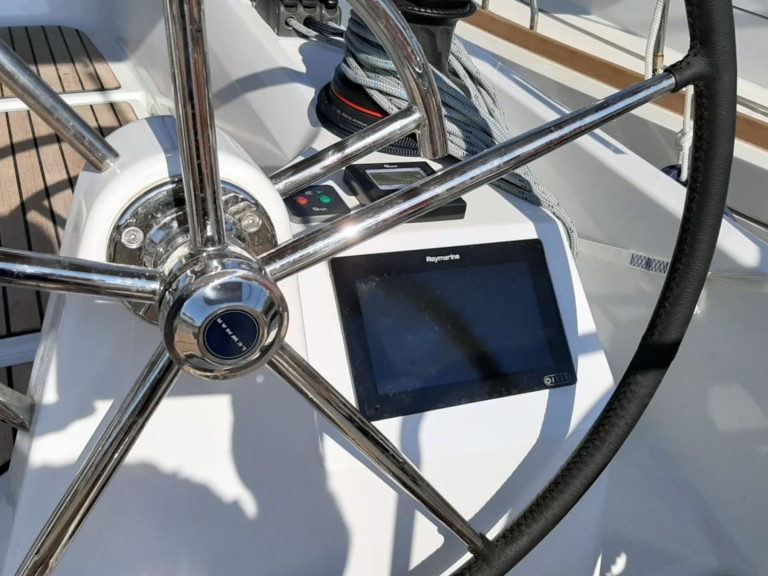 Louez un Jeanneau Sun Odyssey 410 à Bormes-les-Mimosas