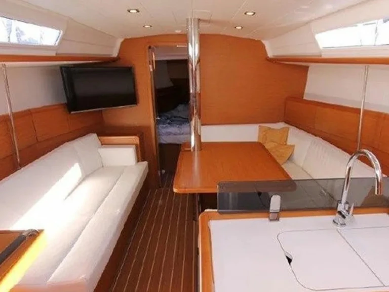 Jeanneau Sun Odyssey 379 (3 cab.) a louer à Álimos