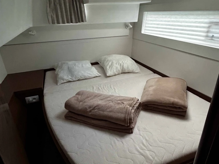 Location bateau Lagoon Lagoon 40 à Gouviá sur Samboat