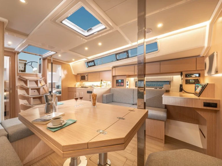 Location à Lefkáda - Bavaria Bavaria C42 (3 cab.) sur SamBoat
