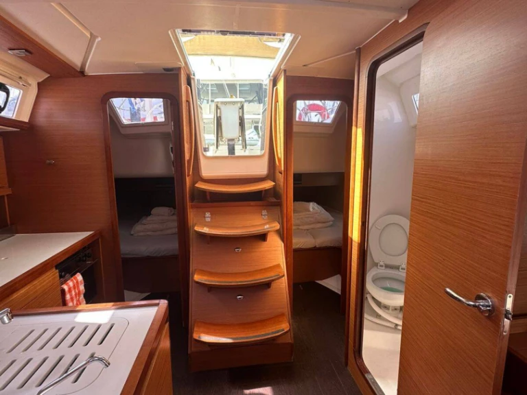 Location Voilier à Álimos - Dufour Dufour 390 (3 cab.)