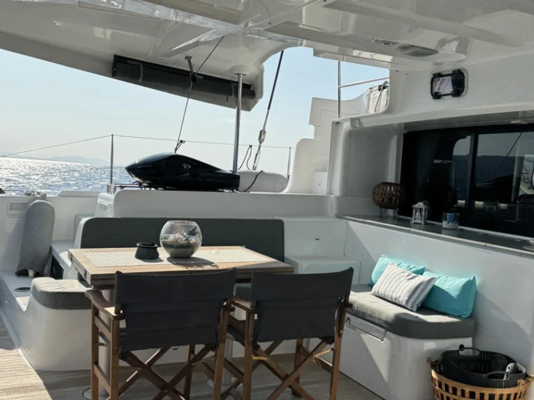 Location bateau Lagoon Lagoon 46 à Álimos sur Samboat