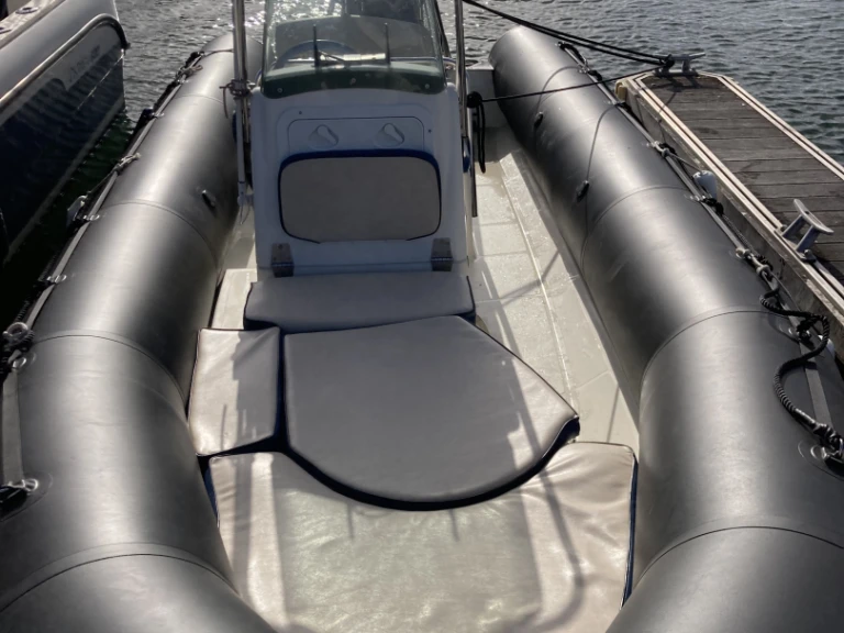 Location Semi-rigide Bombard avec permis