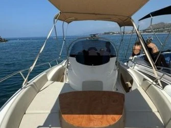 Louez un Romar Bermuda 690 à Port de Salerne